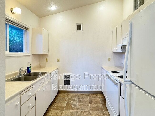 Photo - 4010 SW Western Blvd