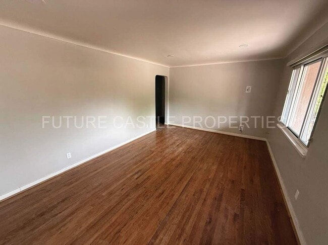 Photo - 1009 Bryn Mawr Dr NE