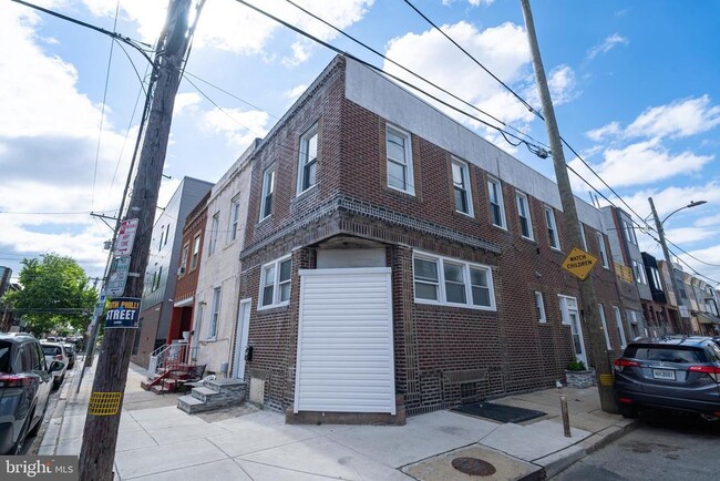 Building Photo - 2410 Wharton St