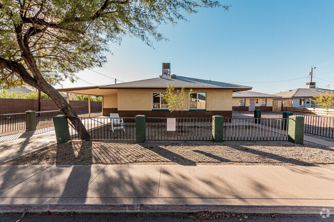 Building Photo - 2014 N 17th St Rental