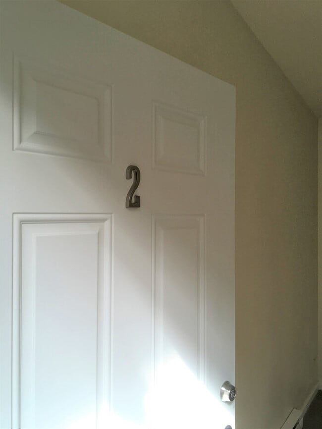 Photo - Spanaway 1bdr 1bath w/ off street park & short distance to Spanaway Lake