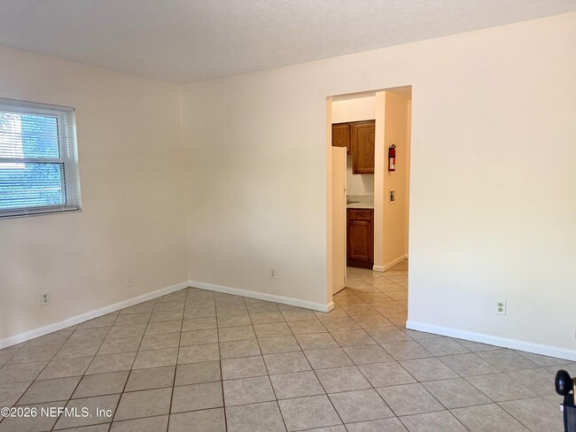 Photo - 3226 Rosselle St