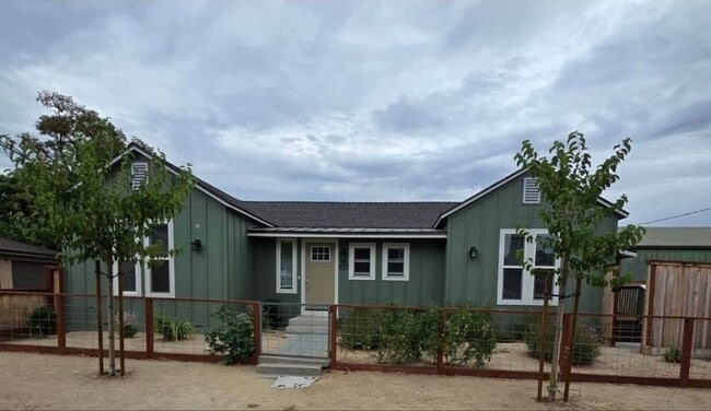 3 bedroon 2 bath home - 3 bedroon 2 bath home
