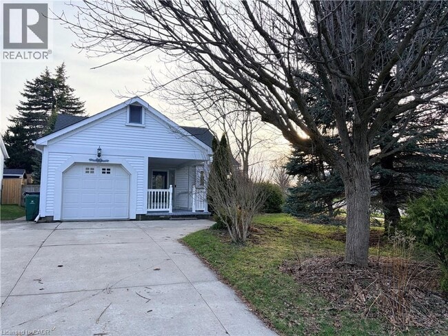 Photo - 209 Haldane Ct
