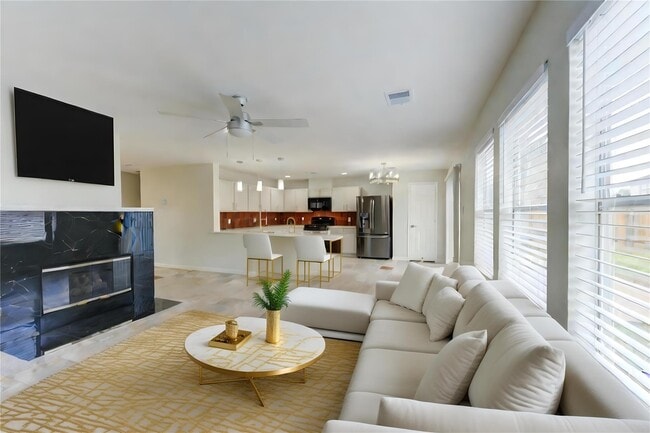 Photo - 9611 Lasbury Dr