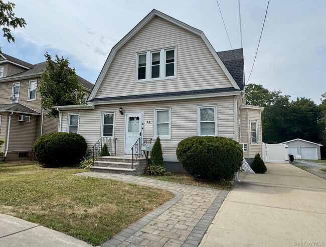 Building Photo - 33 Harrison Ave Unit 1 Rental