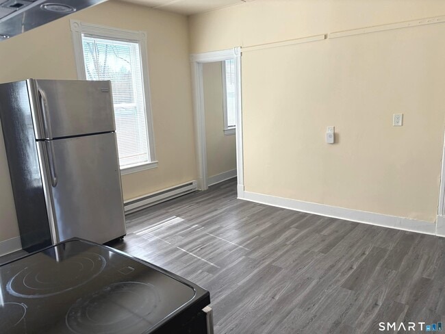 Photo - 137 Clifton St