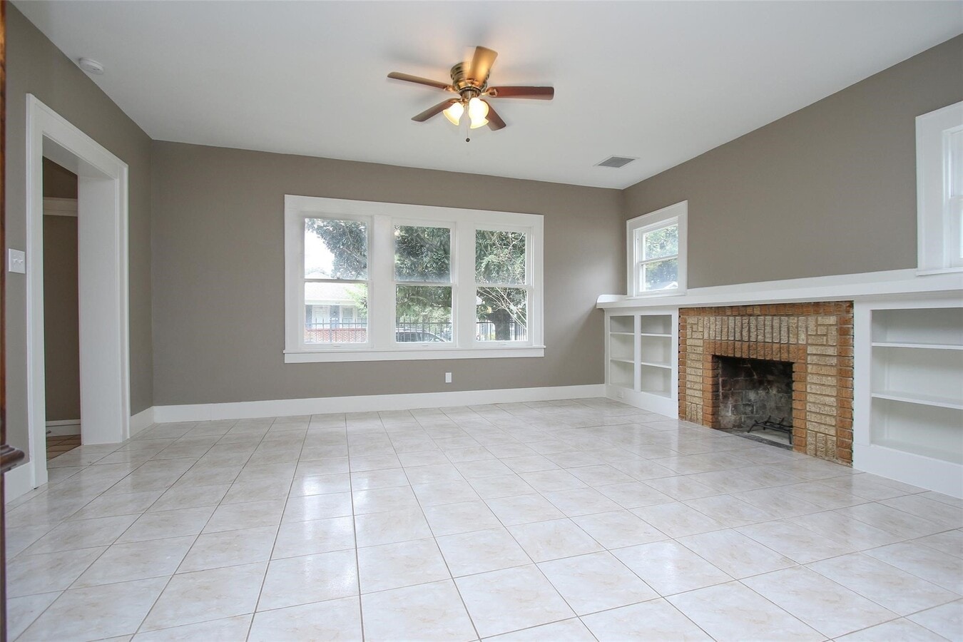 Photo - 1127 Walling St