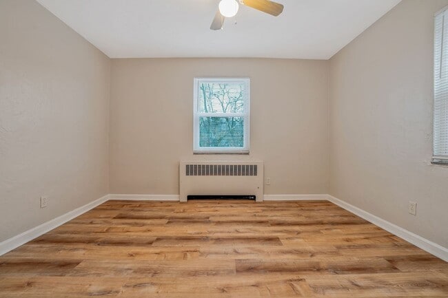 Photo - Spacious 1 Bedroom in Bellevue! Unit 192 Apt 2