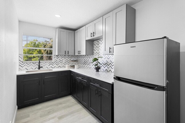 Photo - 1882 Lake St Unidad SI ID1094236P