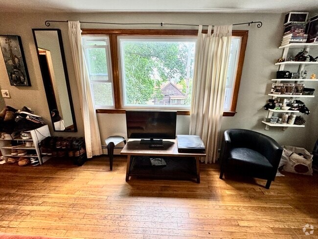 Building Photo - 64 Ridgemont St Unit 2 Rental