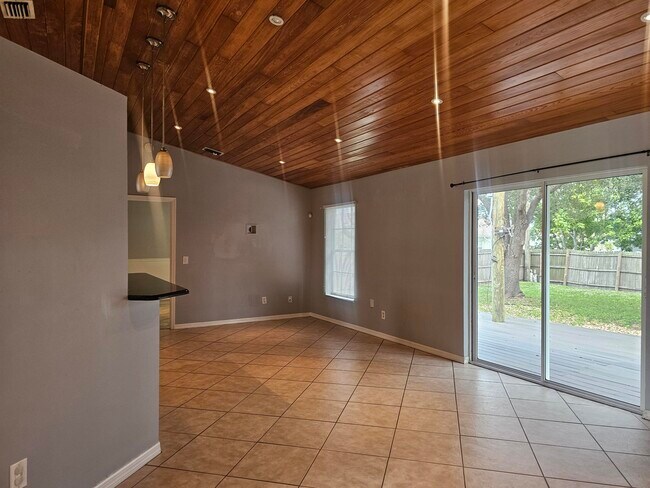 Building Photo - 4243 SW Utterback St