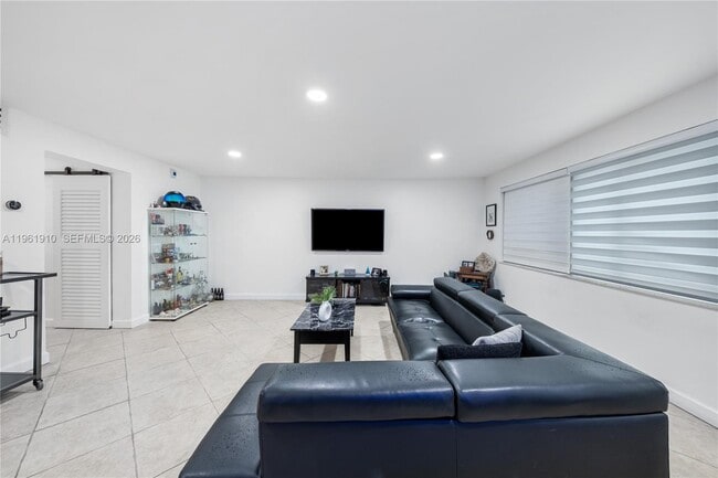 Photo - 9971 W Bay Harbor Dr Unit 206