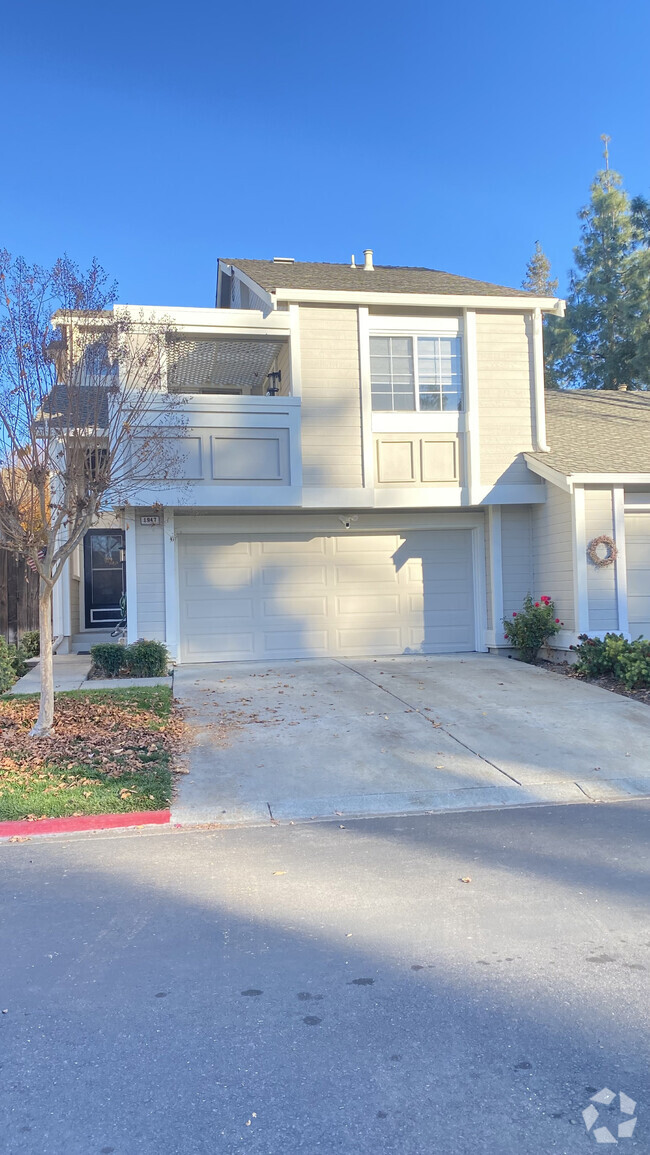 Building Photo - 1947 Fiorio Cir Rental