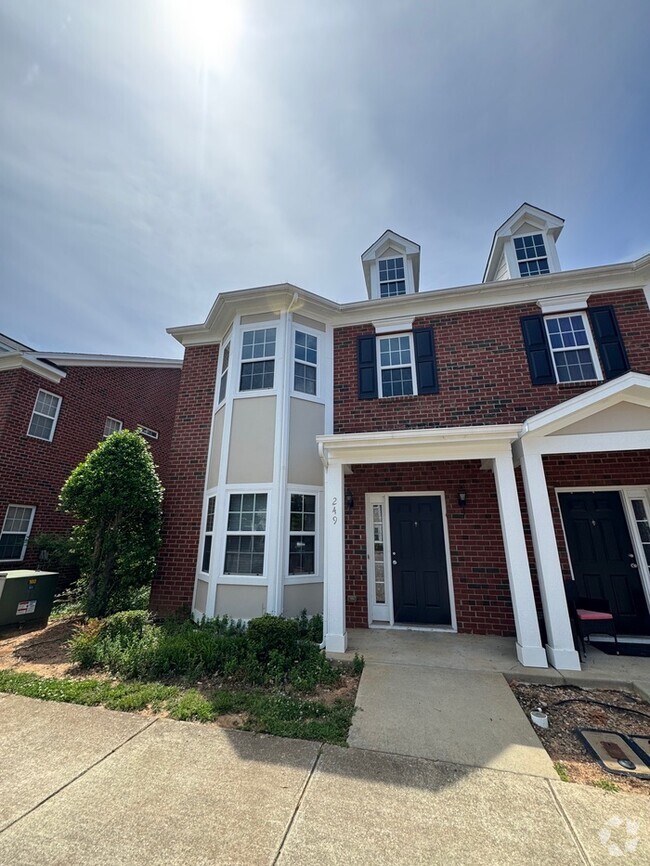 Building Photo - Beautiful and Spacious 2 Bedroom 2.5 Bath ... Rental
