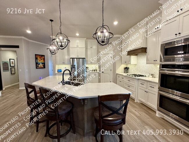 Photo - 9216 Jye Jct