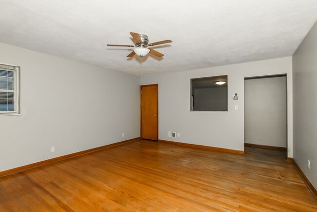 Photo - 112 Goodridge Dr