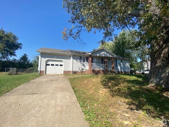 Building Photo - Like New & Move in Ready Rental