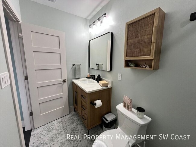 Photo - 18100 Pioneer Rd Unit Studio