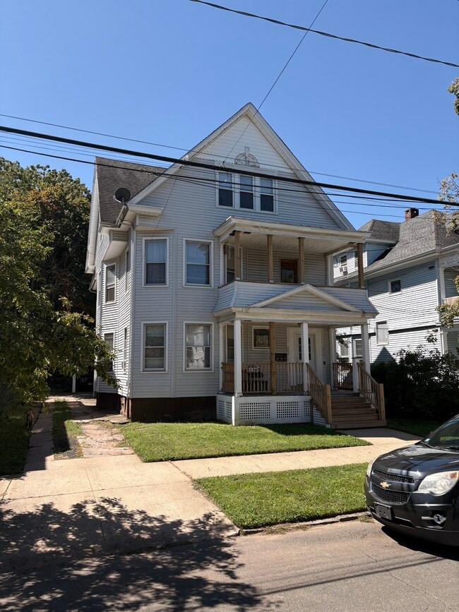208 Maple St Unit 3