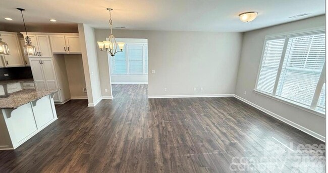 Photo - 3205 Shamrock Dr