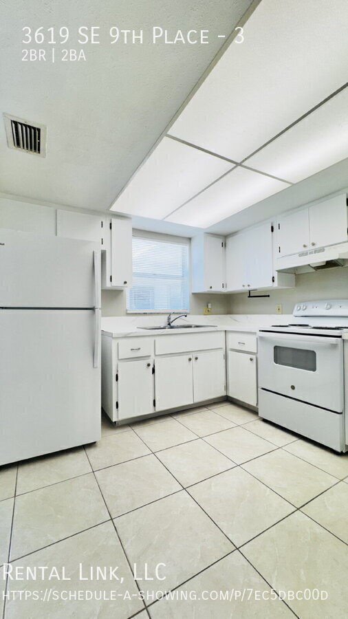 Building Photo - 3619 SE 9th Pl Unit 3