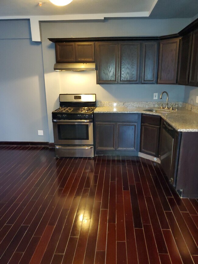 Building Photo - 8845 E Jefferson Ave Rental