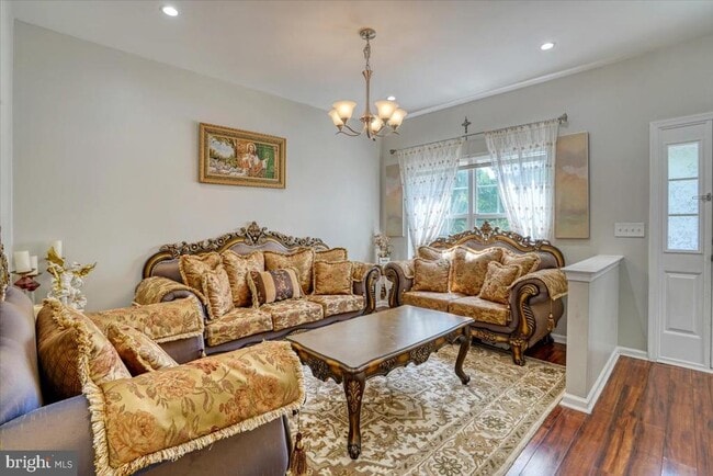 Photo - 137 Cromwell Dr