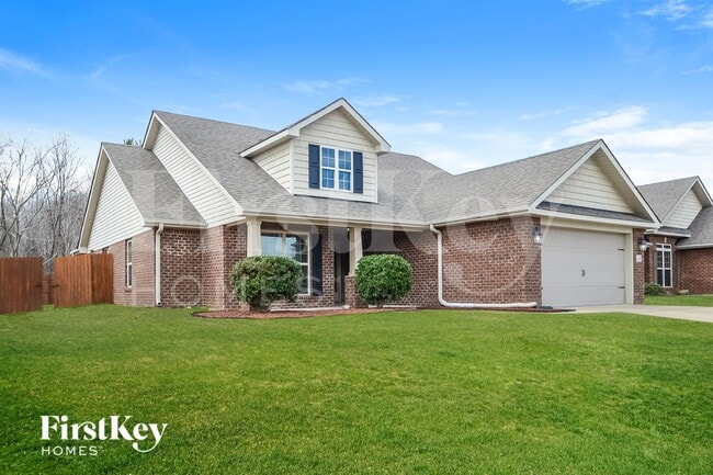 Photo - 460 River Crest Dr N