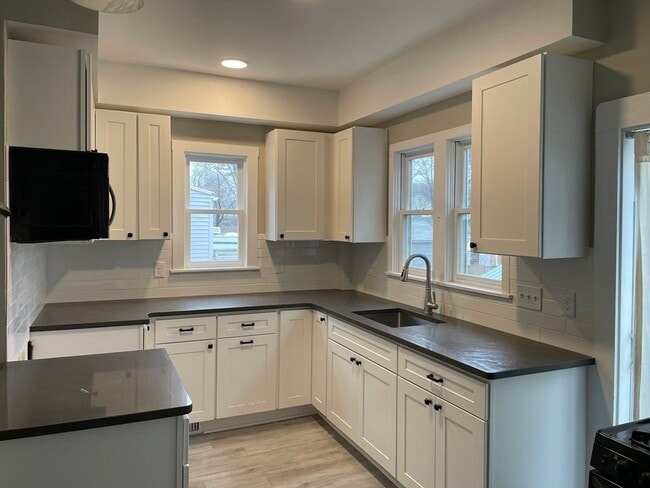 Photo - 48 Bartley St Unit 1