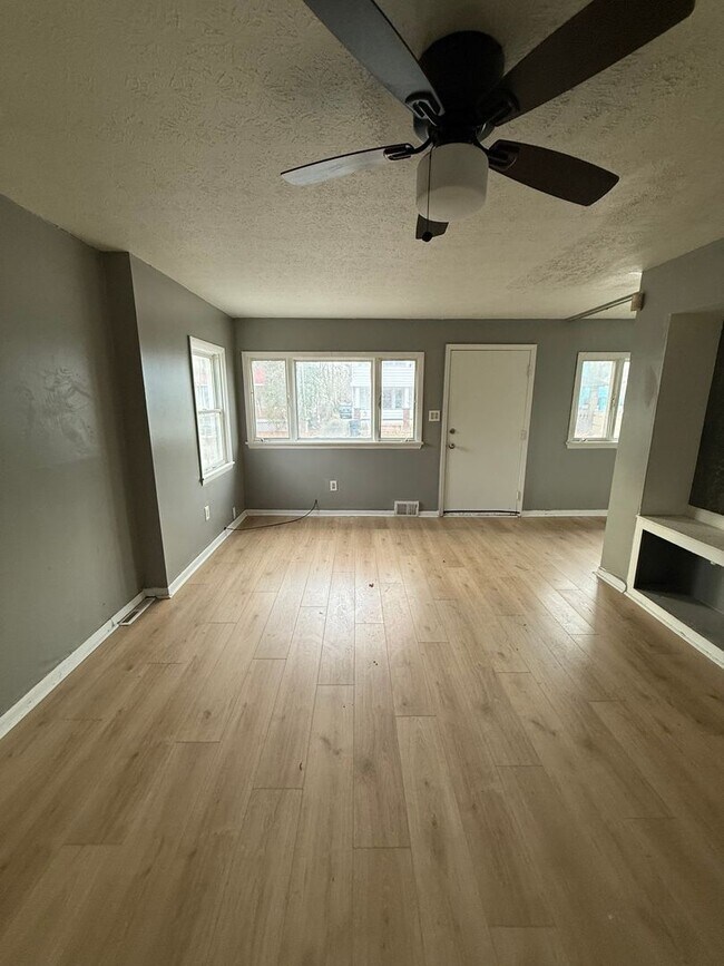 Photo - 365 E 161st St Unit DN