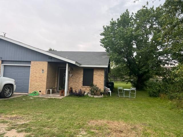 Photo - 201 W Goforth Rd