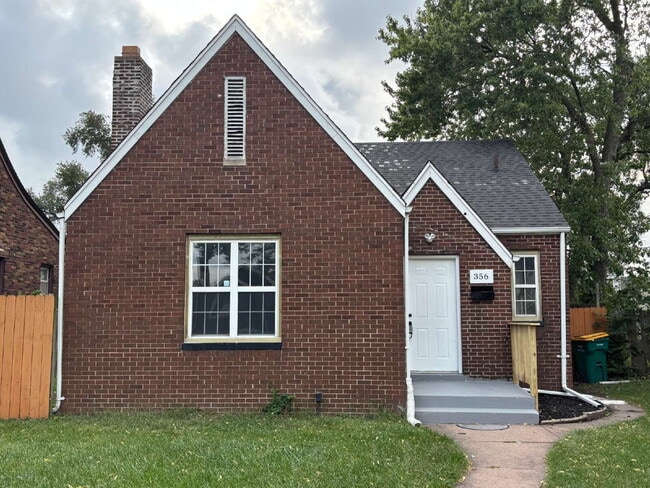 Building Photo - Charming 3-Bedroom Home with Spacious Yard...