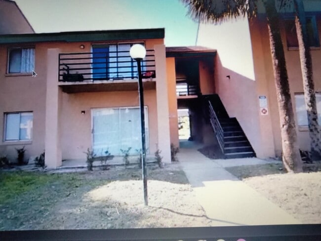 Building Photo - 5213 Via Hacienda Cir Unit hacianda