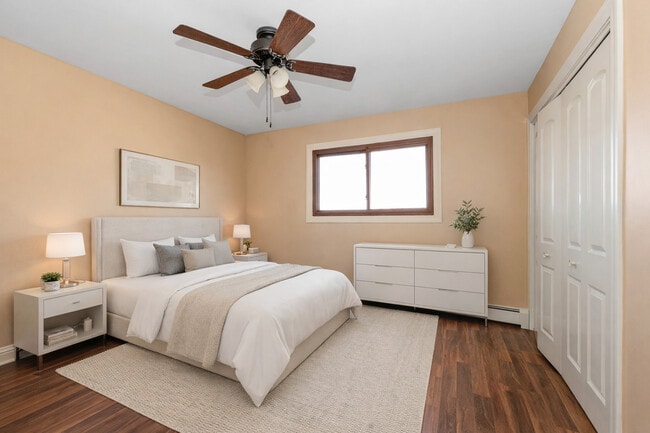 Photo - 10625 Parkside Ave