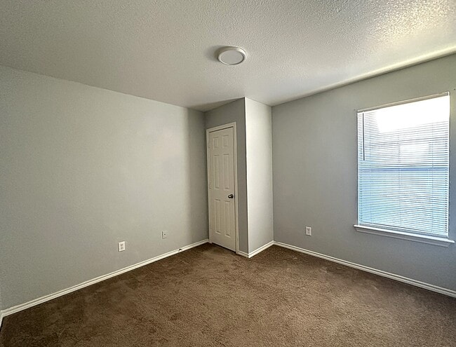 Photo - 2712 Ashley Dr Unit 2712