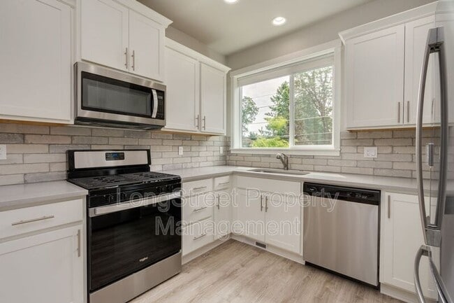 Building Photo - 17854 SW Rudolph Ln