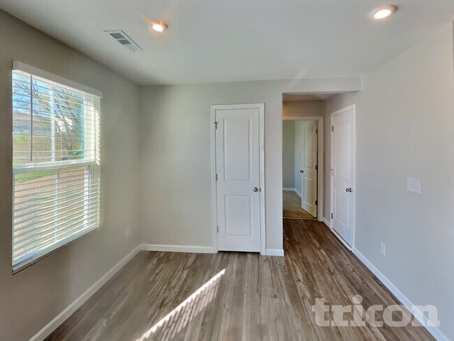 Photo - 1079 Cone Blvd