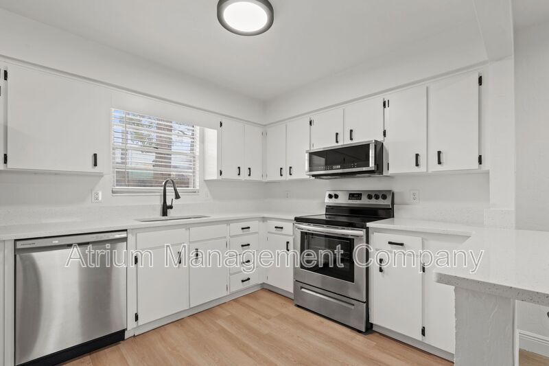 Photo - 2220 NW 55th Blvd