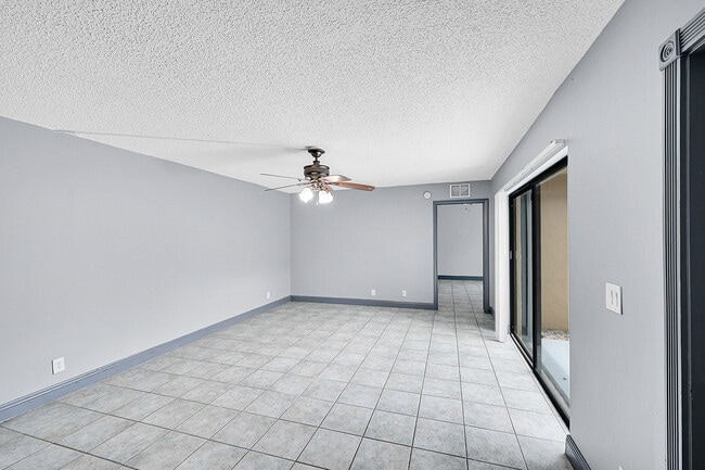 Photo - 1204 Waterview Cir