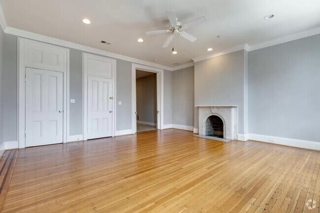 Building Photo - 1226 Saint Paul St Unit 2 Rental