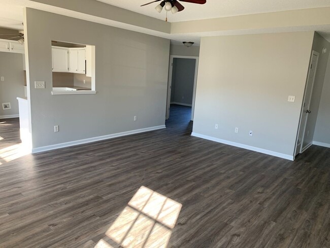 Photo - 329 Gathering House Dr