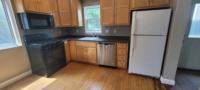 Photo - 1315 Bixby Ave NE