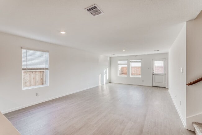 Photo - 472 San Miguel Crk Dr