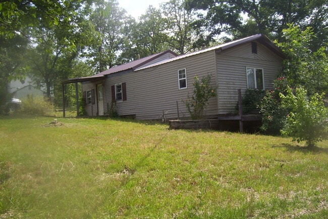 Photo - BISMARCK - 2BD/Fireplace/Metal Roof, Vinyl Siding/Iron Mt Lake ONLY - $399 MONTH / $695 DOWN