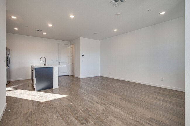 Photo - Sleek Contemporary Townhome with Open Layout in Prime Las Vegas Location