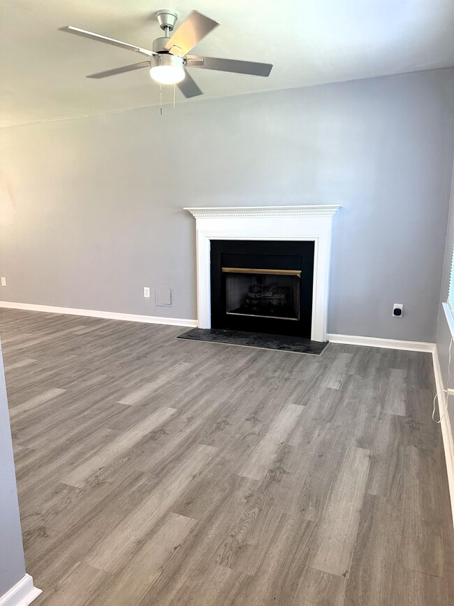 Photo - 234 Jonathans Way