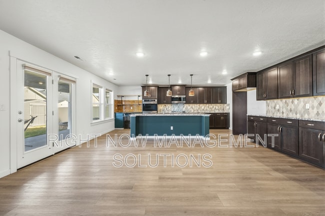 Building Photo - 7578 E Wheatley St