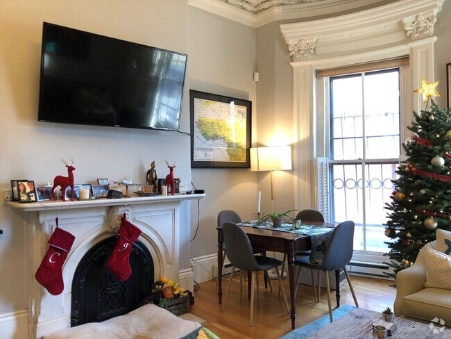 Building Photo - 562 Massachusetts Ave Unit 2 Rental