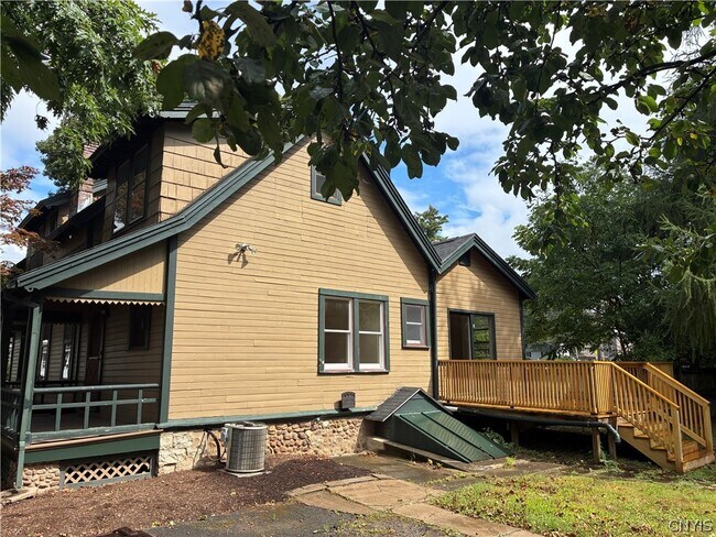 Photo - 960 Salt Springs Rd